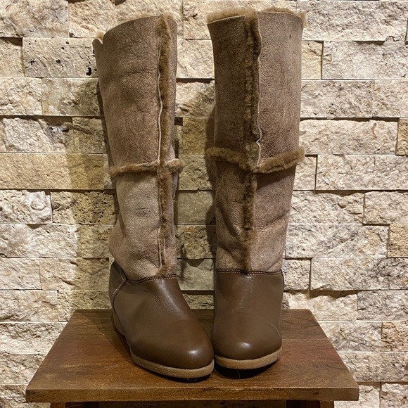 Mocatem Shearling Après-Ski Boots – Size 7 – Made in Canada - Picture 2 of 16